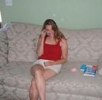 Steph on the phone_th.jpg 4.2K